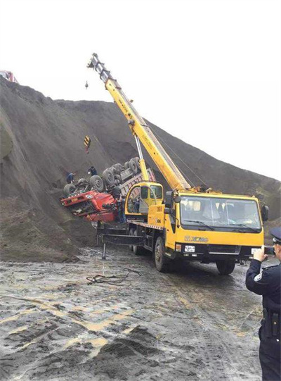 献县上犹道路救援